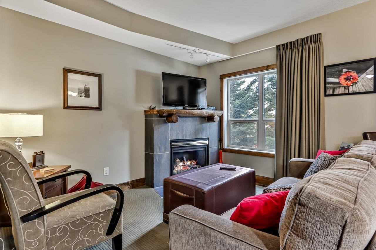 Spacious Mountain 2 Bedroom With Hot Tub Managed By Little Sister Getaways Canmore Extérieur photo